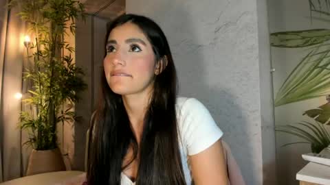 Snapshot of isabelastefano chatting on 05.28.26 isabelastefano online show from 05.28.26