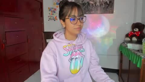 Snapshot of isabella22_1 chatting on 02.07.25 Isabella22 1 online show from 02.07.25