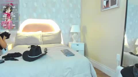 Snapshot of isabella__milf chatting on 01.14.26 isabella__milf online show from 01.14.26
