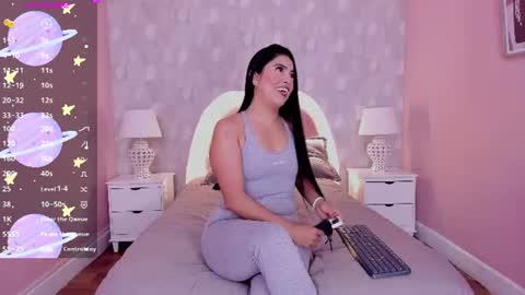 Snapshot of isabella__milf chatting on 07.14.26 isabella__milf online show from 07.14.26