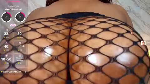 Snapshot of isabella__rose_ chatting on 06.21.26 isabella__rose_ online show from 06.21.26
