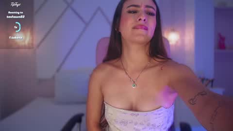 Isa  online show from 02.05.25