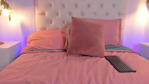   online show from 09.24.25