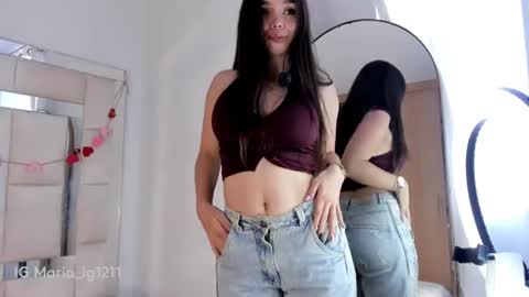 Snapshot of isabella_gomez11 chatting on 07.25.26 isabella_gomez11 online show from 07.25.26