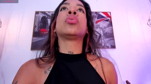 Snapshot of isabella_lopez_ chatting on 02.01.25 Isabel Lopez online show from 02.01.25