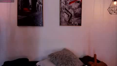 Snapshot of isabella_lopez_ chatting on 03.05.25 Isabel Lopez online show from 03.05.25