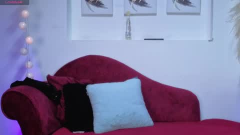 Snapshot of isabella_lt chatting on 05.11.26 online show from 05.11.26