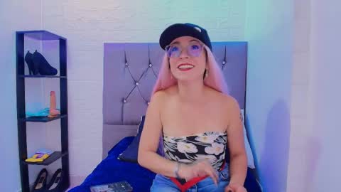 Snapshot of isabella_noir1 chatting on 06.09.26 Isabella online show from 06.09.26
