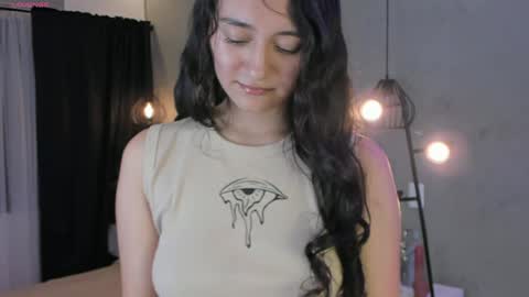 Isabella Nowa online show from 04.08.26