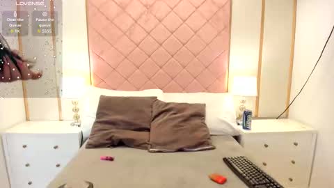 Isabella online show from 02.16.26