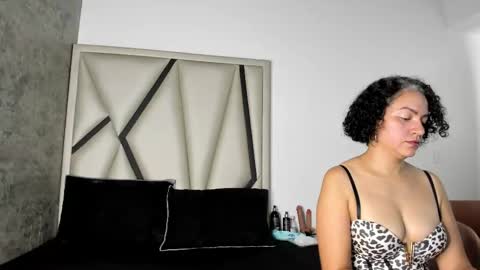 Snapshot of isabella_rosssi1 chatting on 09.26.25 isabella_rosssi1 online show from 09.26.25