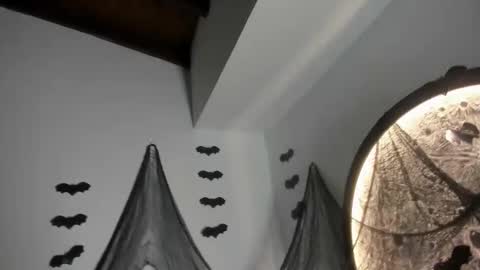 Snapshot of isabella_rosssi1 chatting on 10.26.25 isabella_rosssi1 online show from 10.26.25