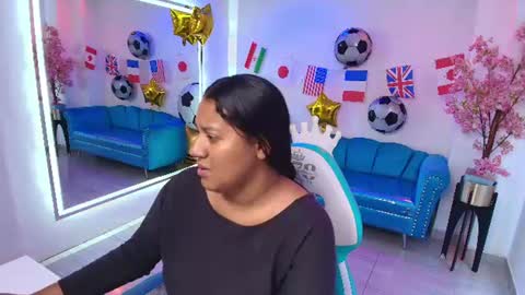 Snapshot of isabella_rows chatting on 06.16.26 Isabella online show from 06.16.26