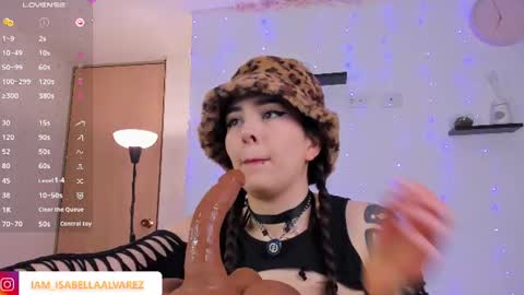 Snapshot of isabella_sea chatting on 06.20.26 Isabella Sea online show from 06.20.26
