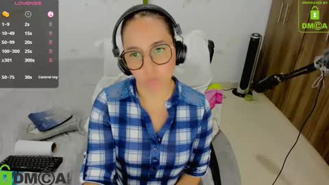 Snapshot of isabella_sweett_ chatting on 02.08.26 Isabella online show from 02.08.26