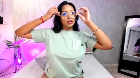 Snapshot of isabella_zc chatting on 02.10.25 isabella zc online show from 02.10.25