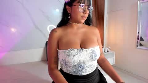 Snapshot of isabella_zc chatting on 09.09.25 isabella zc online show from 09.09.25