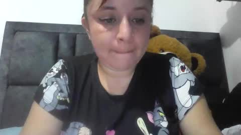 Snapshot of isabellaa_hills_ chatting on 06.02.26 isabellaa_hills_ online show from 06.02.26