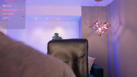 Isabella  Everyday From 0530 to 1430 Col Time online show from 02.25.25