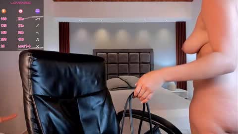 Isabella  Everyday From 0530 to 1430 Col Time online show from 03.11.25