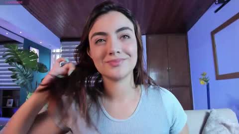 Isabella  Everyday From 0530 to 1430 Col Time online show from 10.25.25