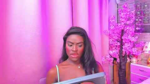 Snapshot of isabellabroms21 chatting on 02.09.25    v online show from 02.09.25