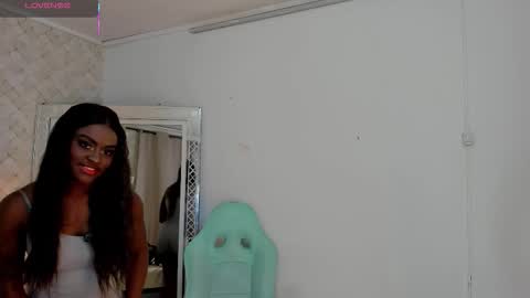 Snapshot of isabellabroms21 chatting on 09.12.25    v online show from 09.12.25