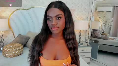 Snapshot of isabellabroms21 chatting on 09.13.25    v online show from 09.13.25