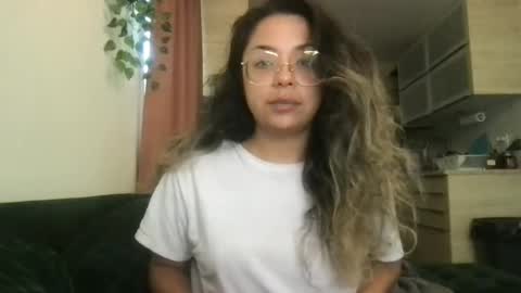Snapshot of isabellaelizabeth chatting on 07.13.26 isabellaelizabeth online show from 07.13.26