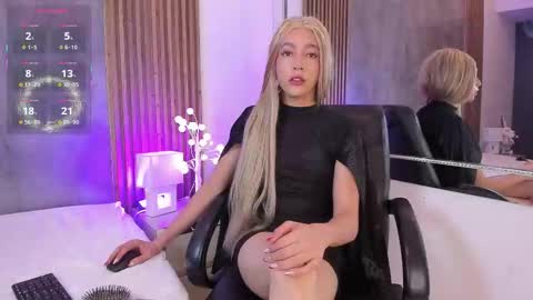 Isabella online show from 01.12.26