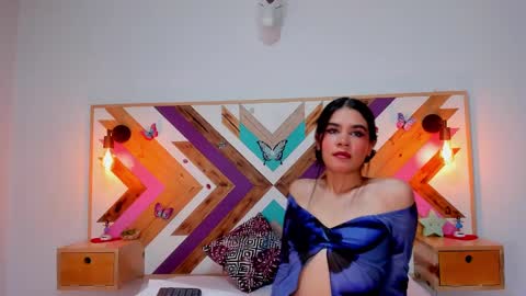 Isabella  online show from 02.10.25