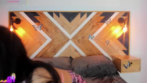 Isabella  online show from 09.22.25