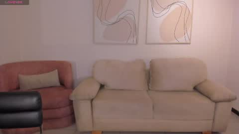 Snapshot of isabellamoretti1 chatting on 06.12.26 Isabella Moretti online show from 06.12.26