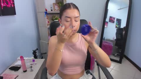 Snapshot of isabellasummer_ chatting on 05.05.26 isebella online show from 05.05.26