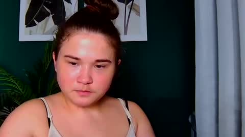 Snapshot of isabellcharm chatting on 10.12.25 Isabell online show from 10.12.25