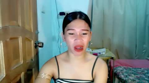 Snapshot of isabelle_amore chatting on 05.19.26 Ysa online show from 05.19.26