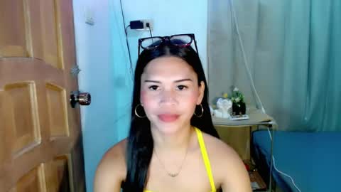 Snapshot of isabelle_amore chatting on 07.18.26 Ysa online show from 07.18.26