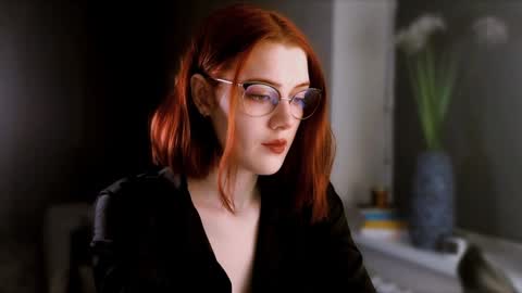Snapshot of isabelle_stern chatting on 12.25.24 Madame Isabelle online show from 12.25.24