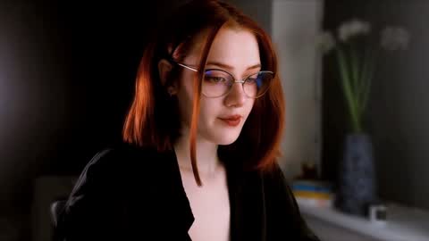 Snapshot of isabelle_stern chatting on 12.28.24 Madame Isabelle online show from 12.28.24