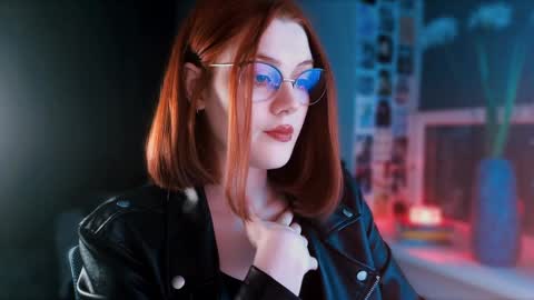Snapshot of isabelle_stern chatting on 01.27.25 Madame Isabelle online show from 01.27.25