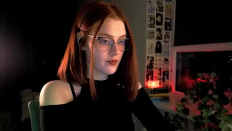 Snapshot of isabelle_stern chatting on 03.09.25 Madame Isabelle online show from 03.09.25