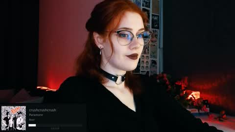 Snapshot of isabelle_stern chatting on 09.16.25 Madame Isabelle online show from 09.16.25