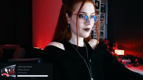Snapshot of isabelle_stern chatting on 09.25.25 Madame Isabelle online show from 09.25.25