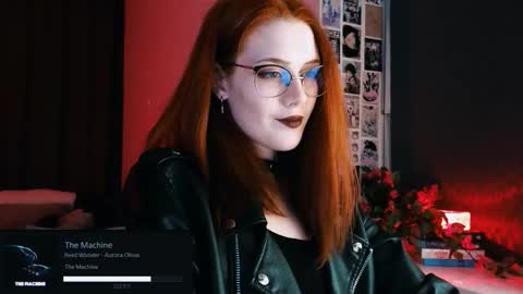 Snapshot of isabelle_stern chatting on 10.01.25 Madame Isabelle online show from 10.01.25
