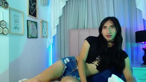 Snapshot of isabelledaza chatting on 12.02.25 Isabelle Daza online show from 12.02.25