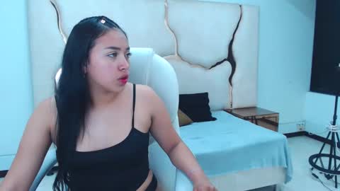 Snapshot of isabellrodriguez18 chatting on 02.04.25 isabellrodriguez18 online show from 02.04.25