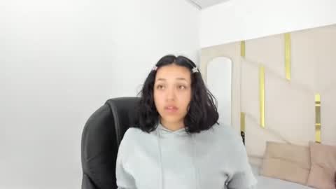Snapshot of isabellrodriguez18 chatting on 09.19.25 isabellrodriguez18 online show from 09.19.25