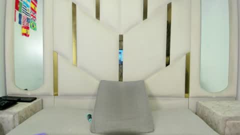 Snapshot of isabellrodriguez18 chatting on 07.15.26 isabellrodriguez18 online show from 07.15.26
