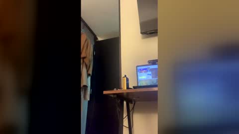 Isa online show from 04.22.26