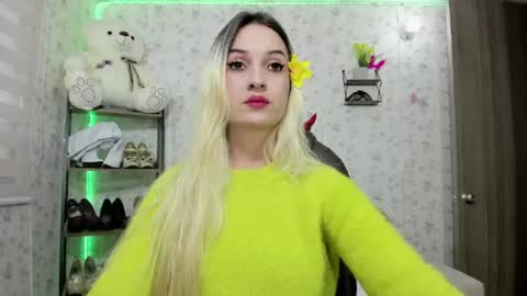 Snapshot of isablonde1 chatting on 06.13.26 ISABELLA online show from 06.13.26
